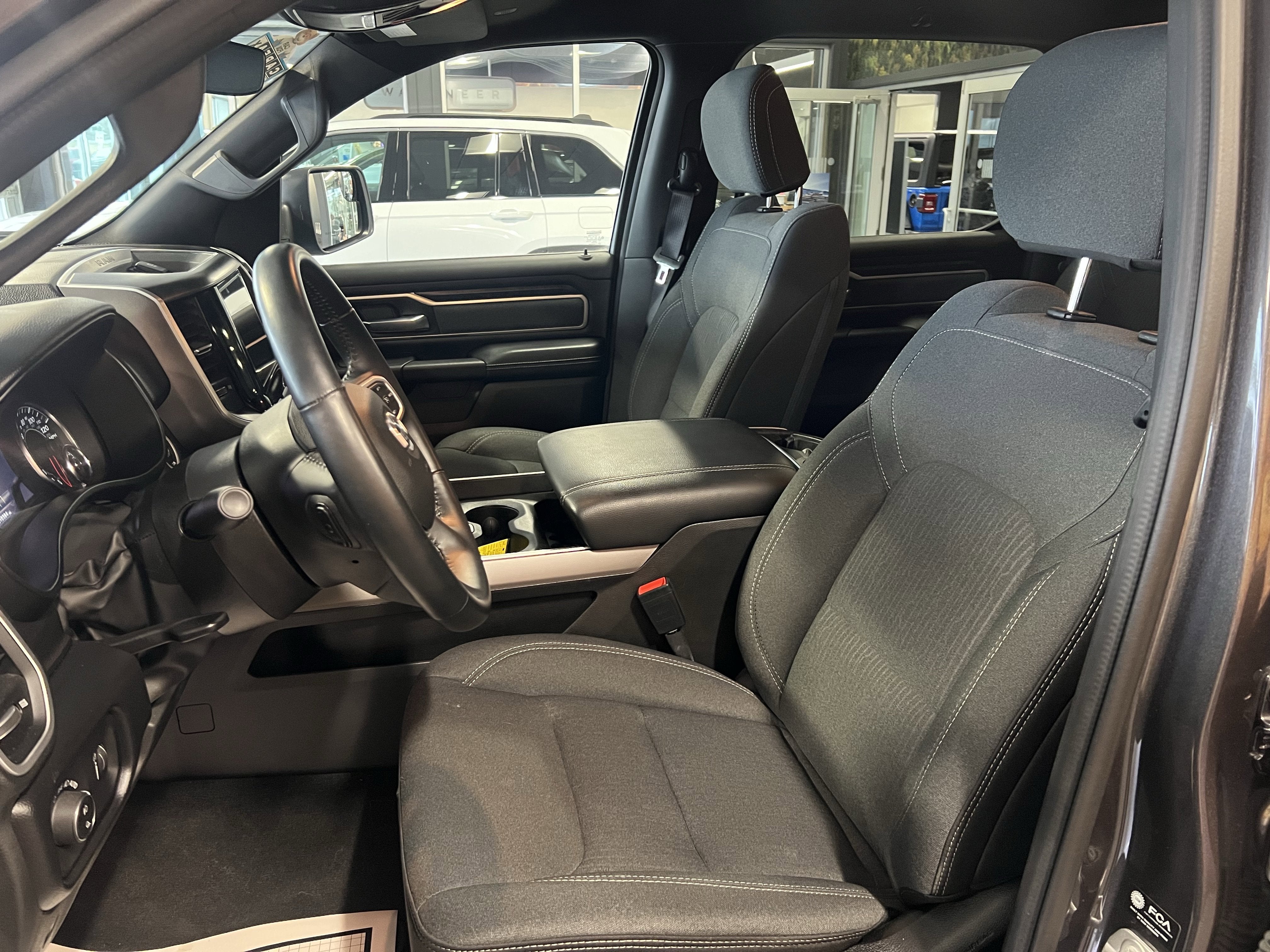 2022 RAM 1500 Big Horn Crew Cab 4x4 5'7' Box