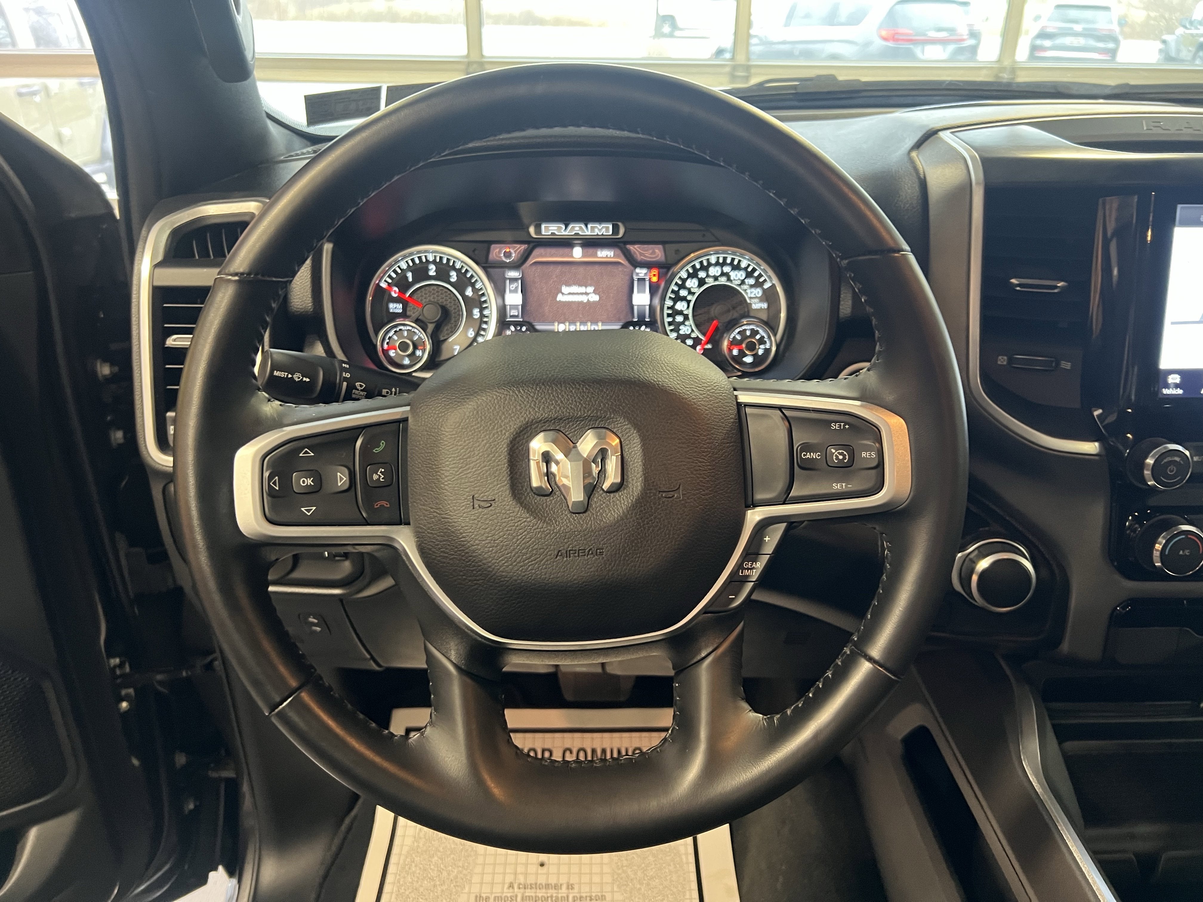 2022 RAM 1500 Big Horn Crew Cab 4x4 5'7' Box