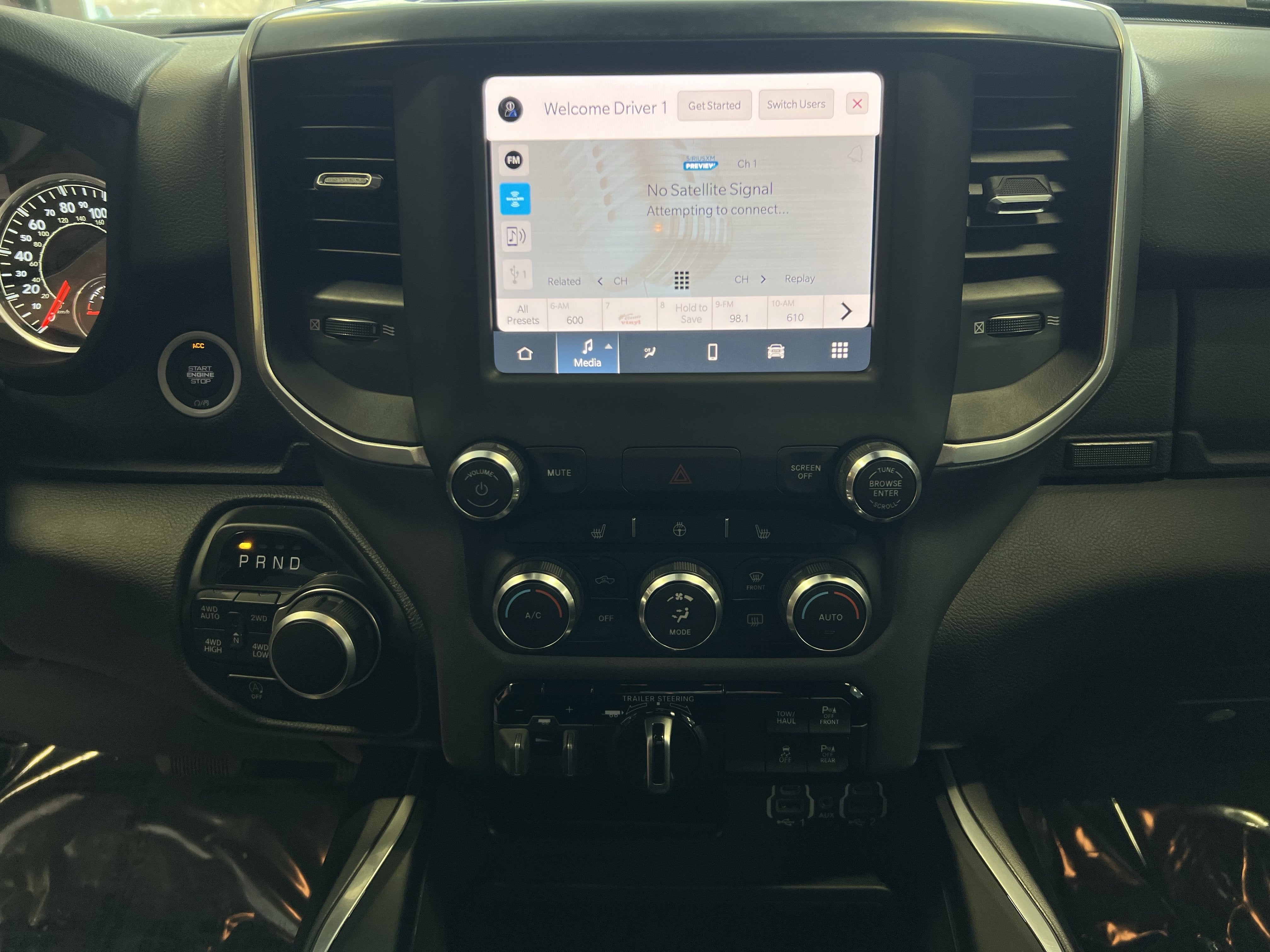 2022 RAM 1500 Big Horn Crew Cab 4x4 5'7' Box