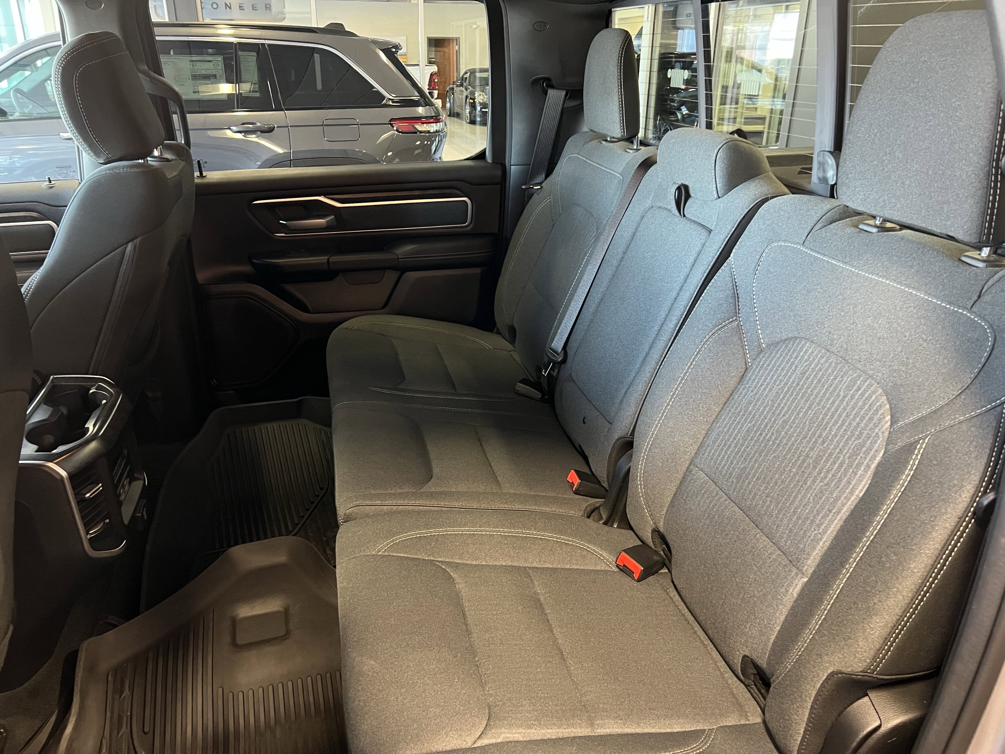 2021 RAM 1500 Big Horn Crew Cab 4x4 5'7' Box