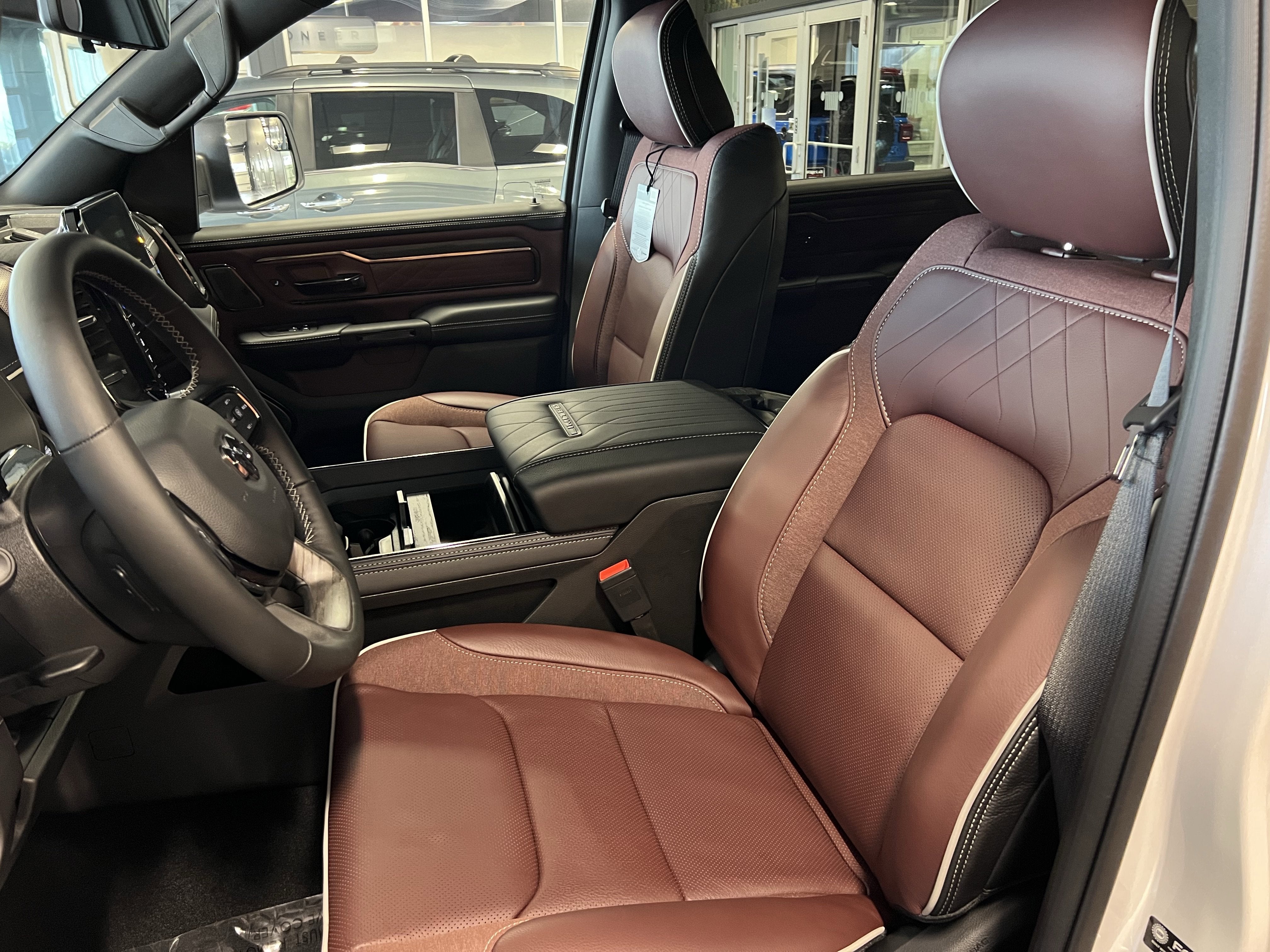 2026 RAM Ram 1500 RAM 1500 LIMITED CREW CAB 4X4 6'4' BOX