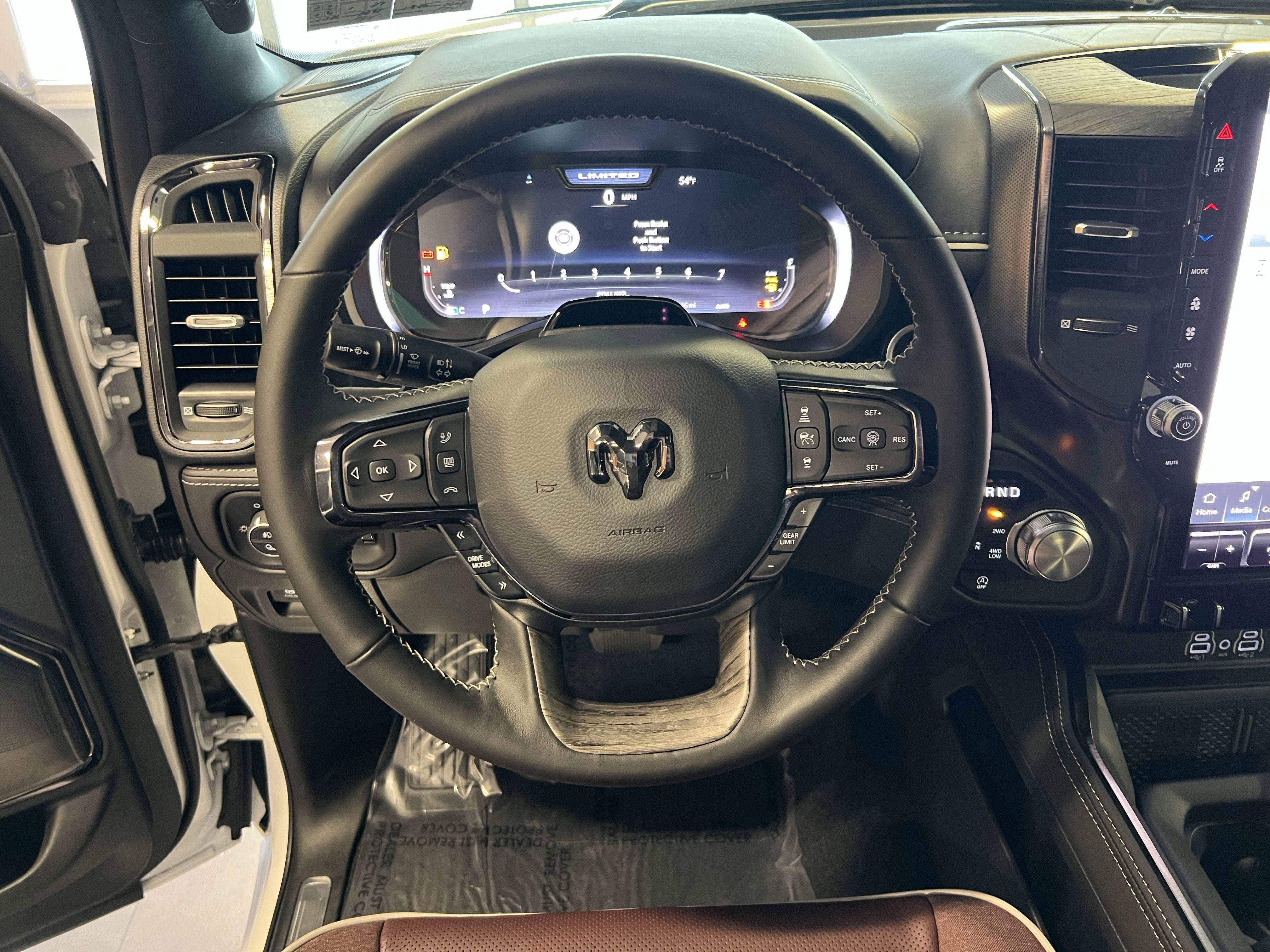 2026 RAM Ram 1500 RAM 1500 LIMITED CREW CAB 4X4 6'4' BOX