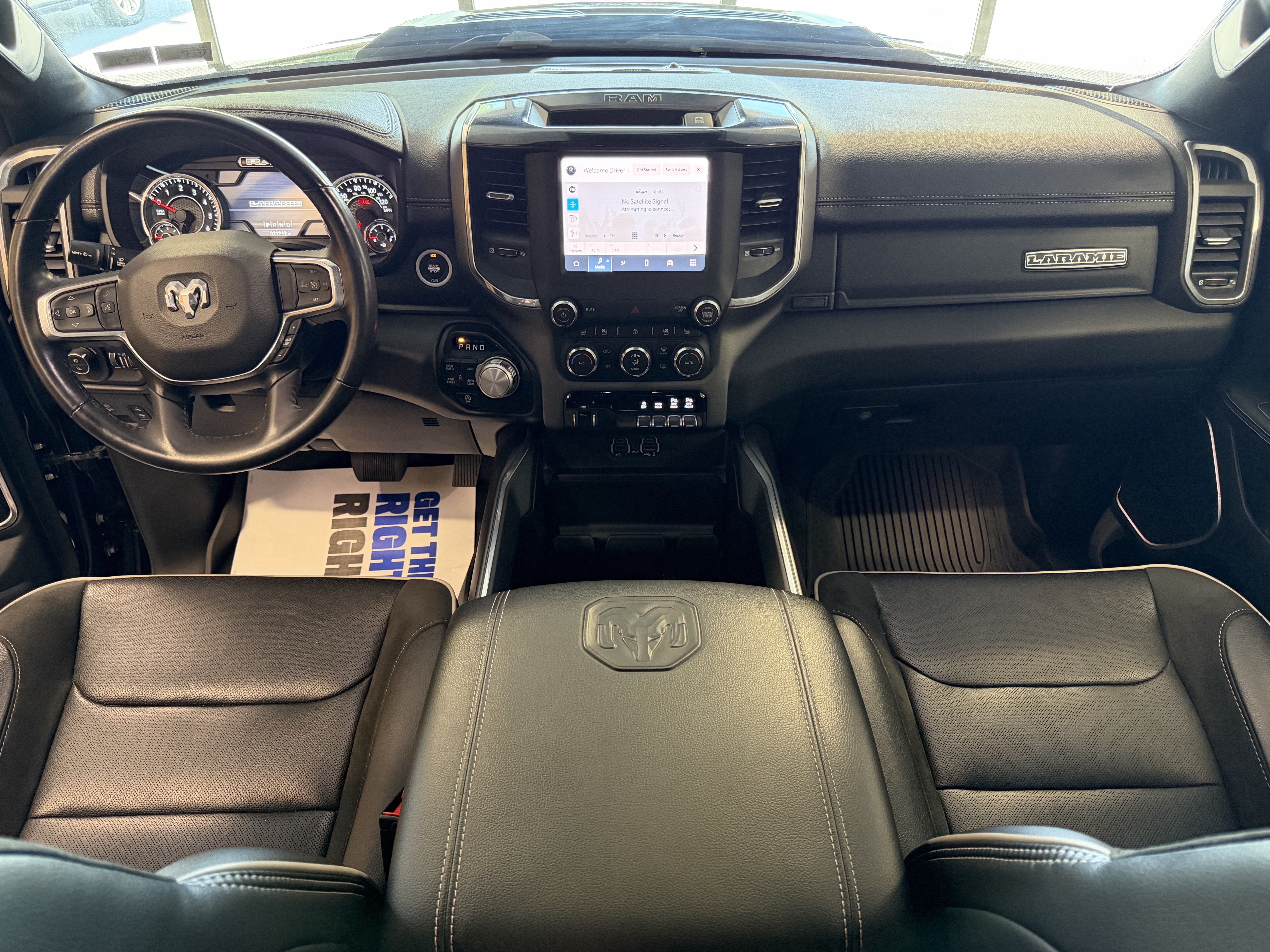 2022 RAM 1500 Laramie Crew Cab 4x4 6'4' Box