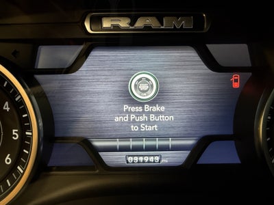 2022 RAM 1500 Laramie Crew Cab 4x4 6'4' Box