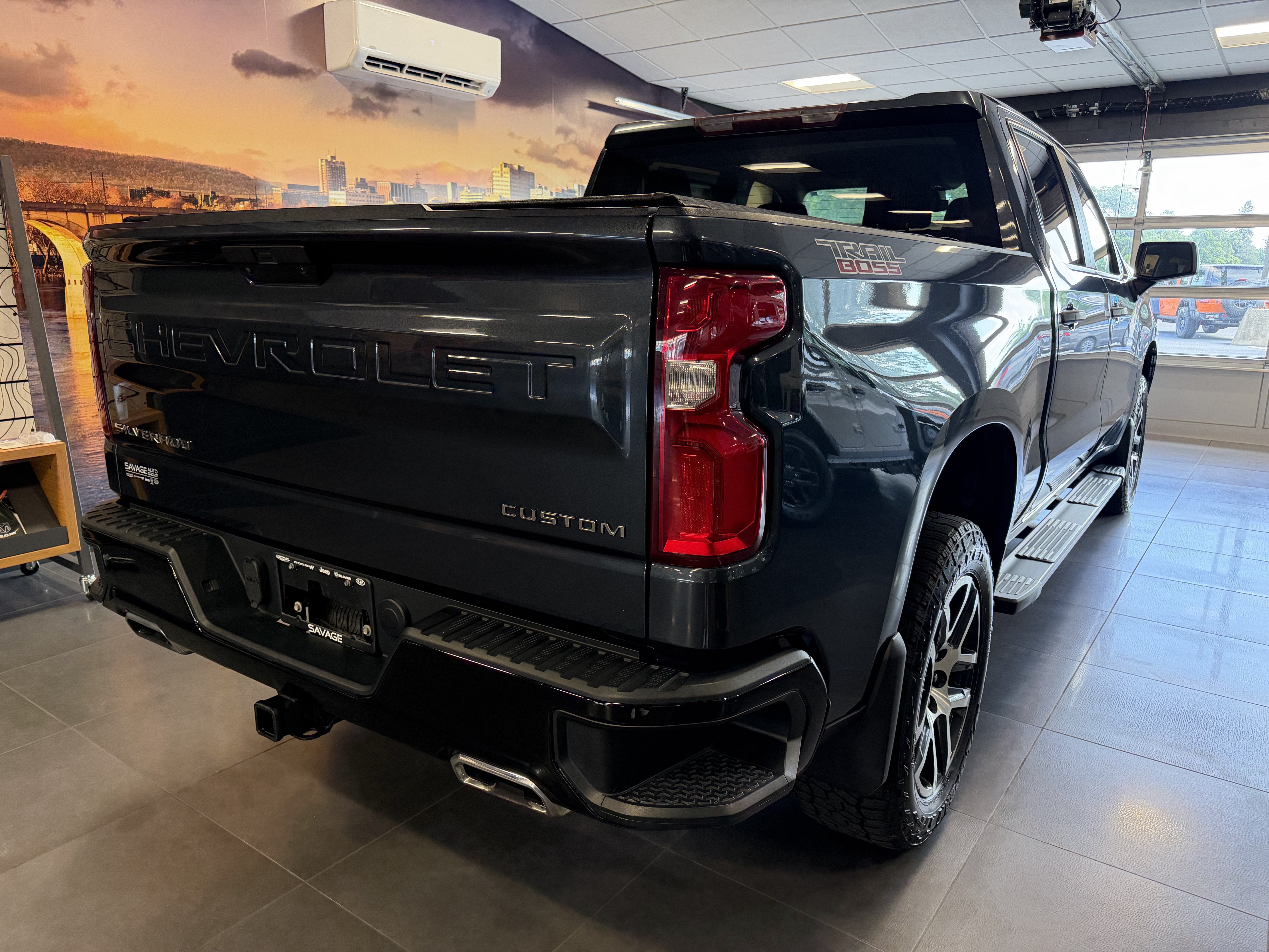 2020 Chevrolet Silverado 1500 4WD Crew Cab Short Bed Custom Trail Boss