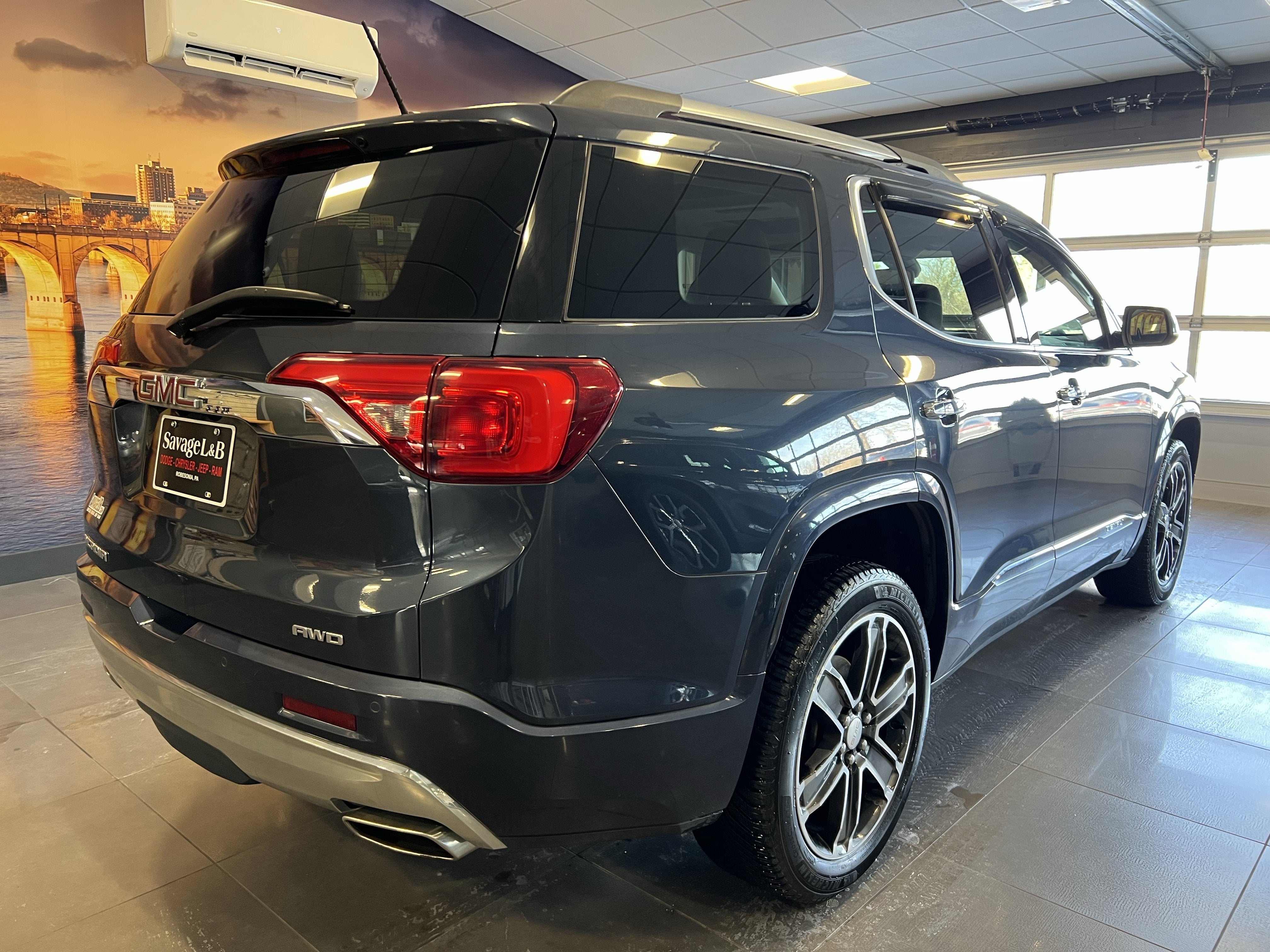 2019 GMC Acadia Denali