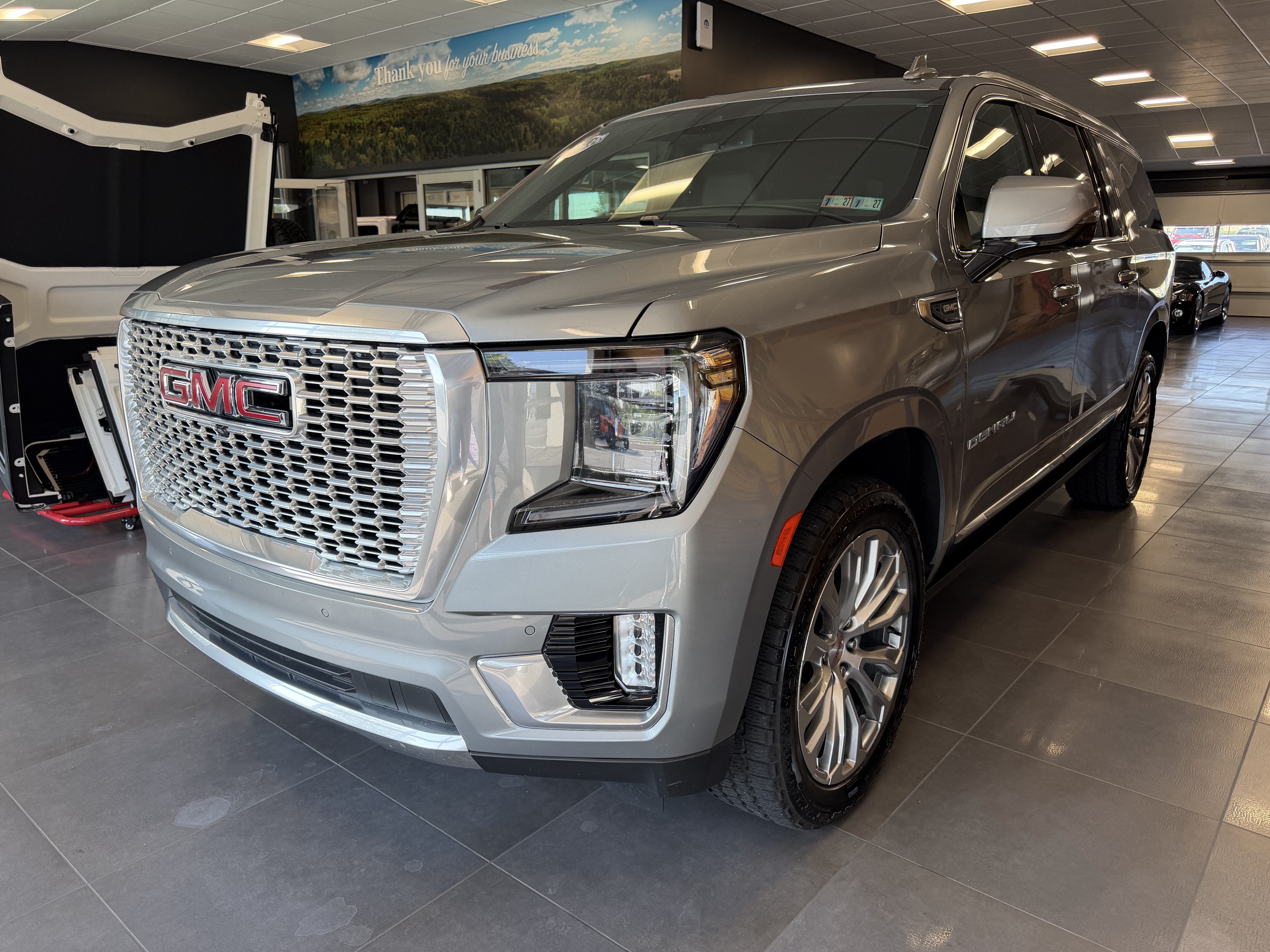 2023 GMC Yukon XL 4WD Denali