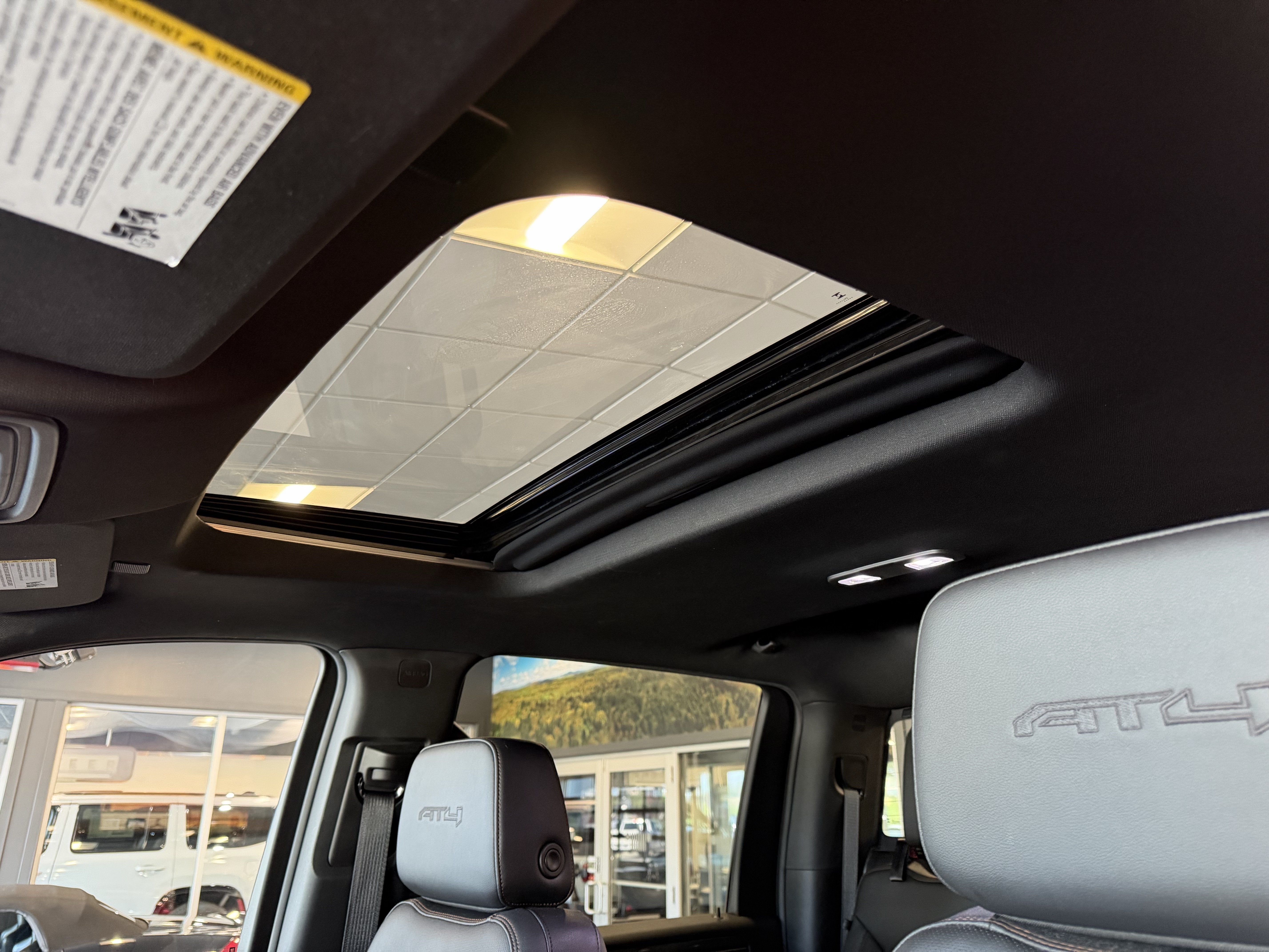 2025 GMC Sierra 2500HD 4WD Crew Cab Standard Bed AT4
