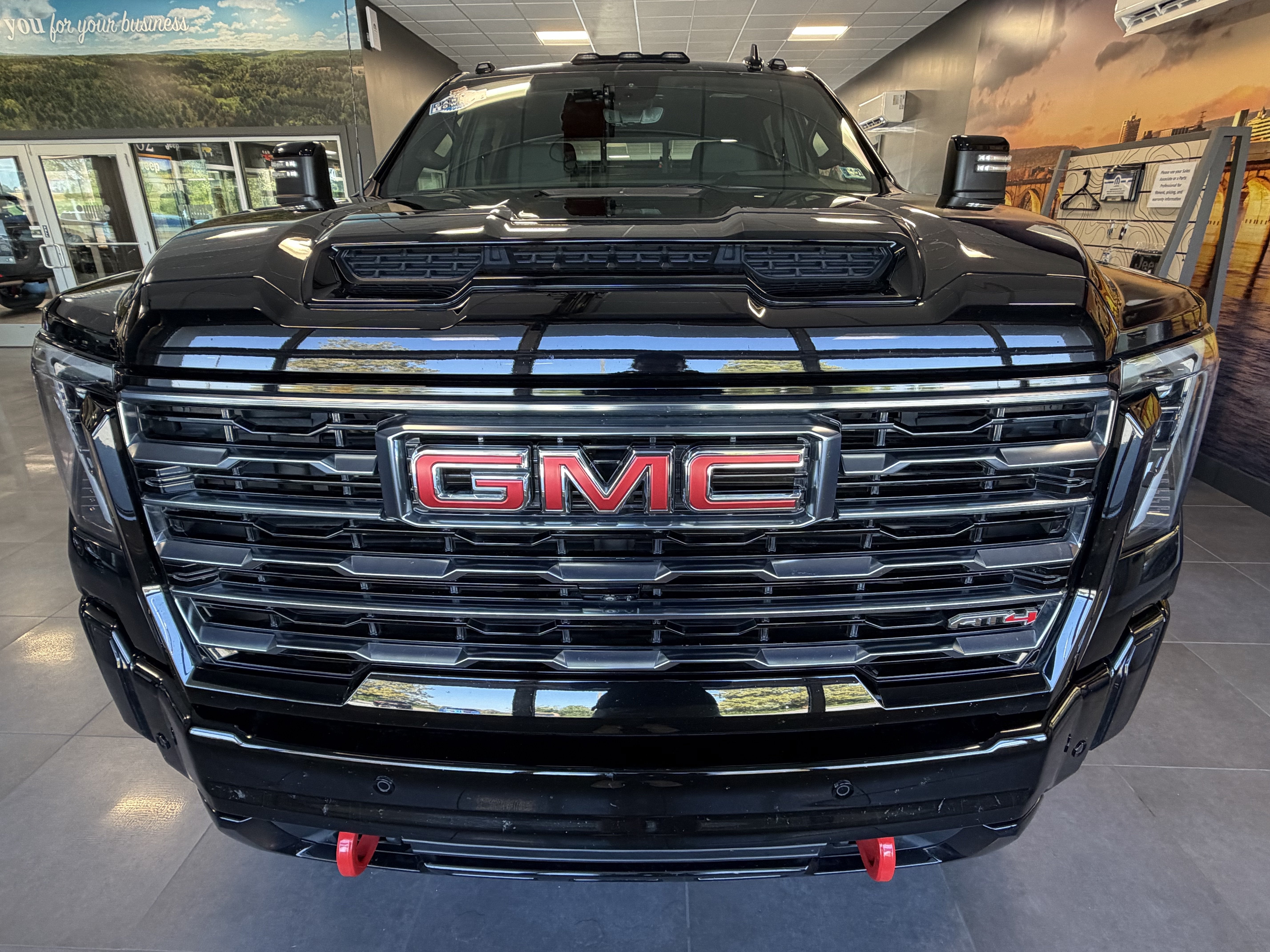 2025 GMC Sierra 2500HD 4WD Crew Cab Standard Bed AT4