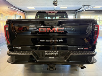 2025 GMC Sierra 2500HD 4WD Crew Cab Standard Bed AT4