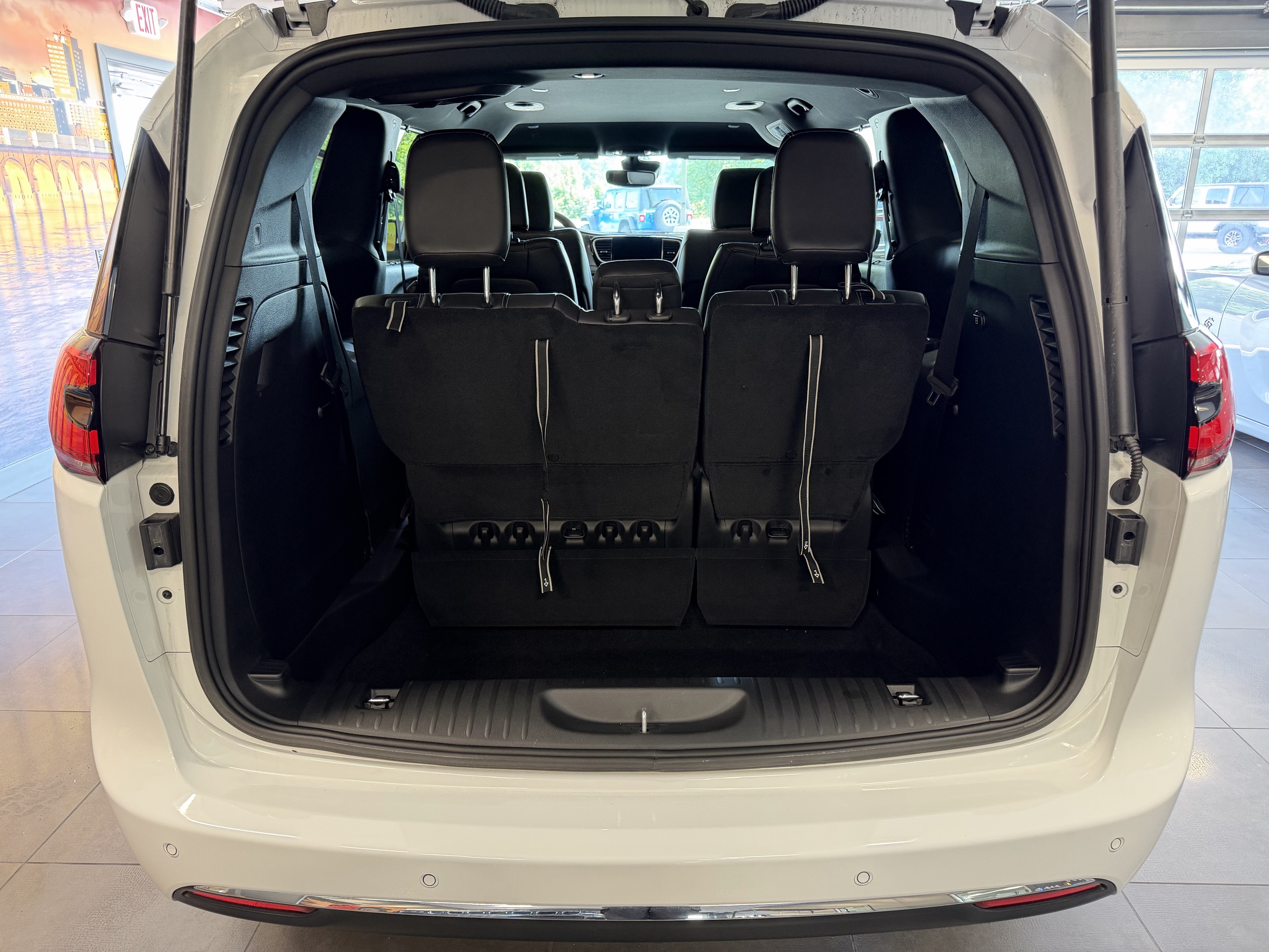 2026 Chrysler Pacifica PACIFICA SELECT AWD