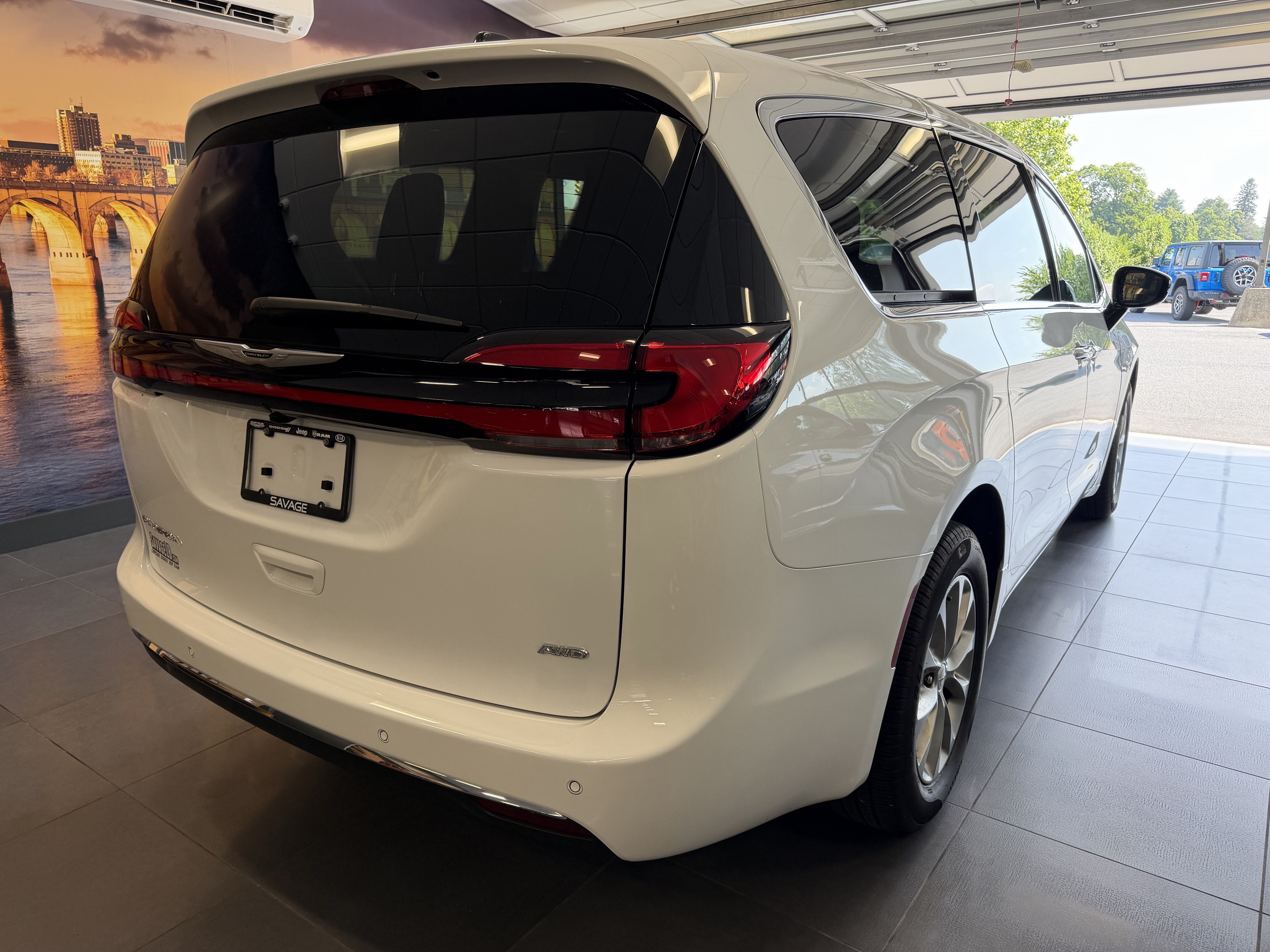 2026 Chrysler Pacifica PACIFICA SELECT AWD