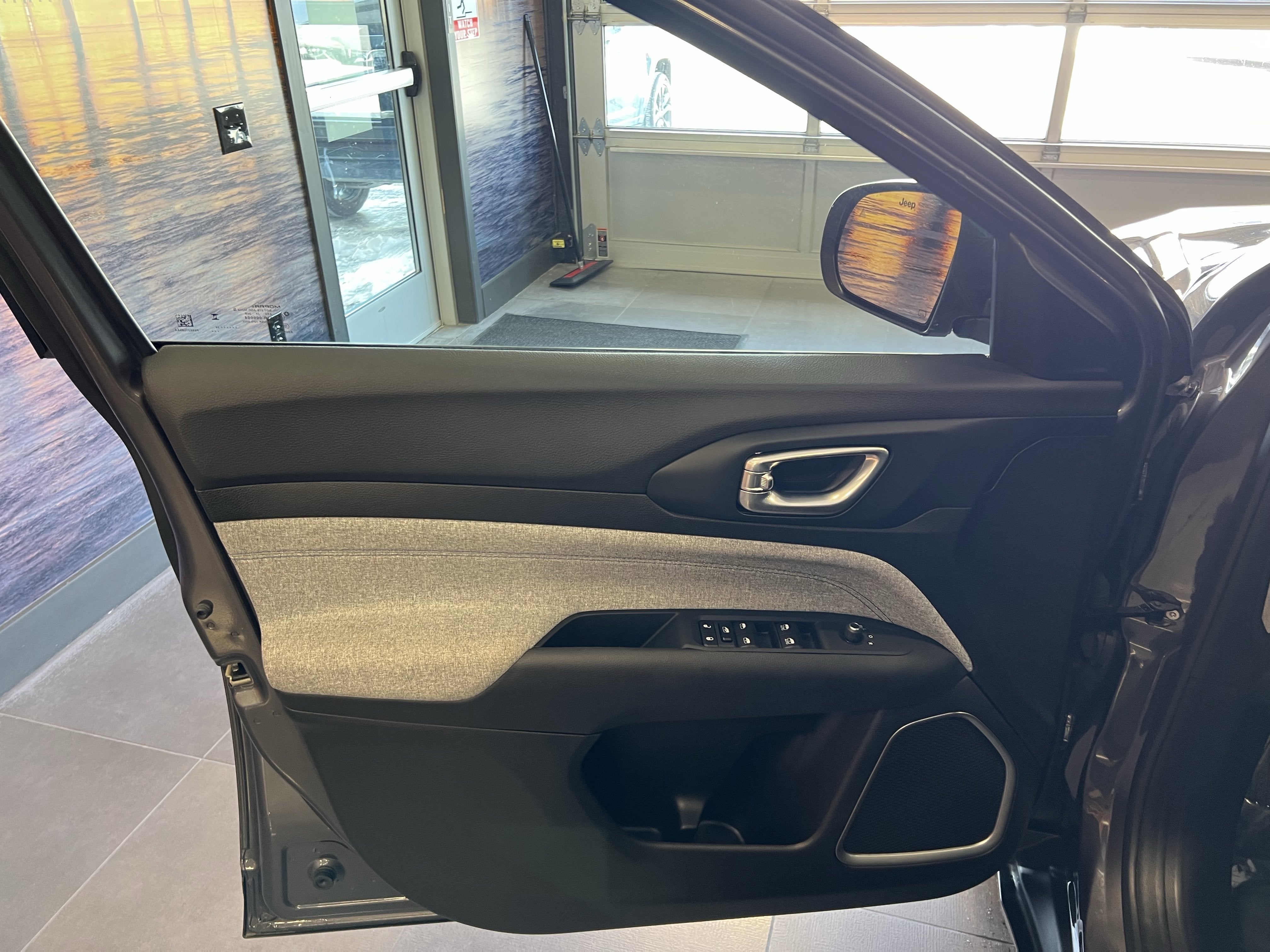 2024 Jeep Compass COMPASS LATITUDE 4X4