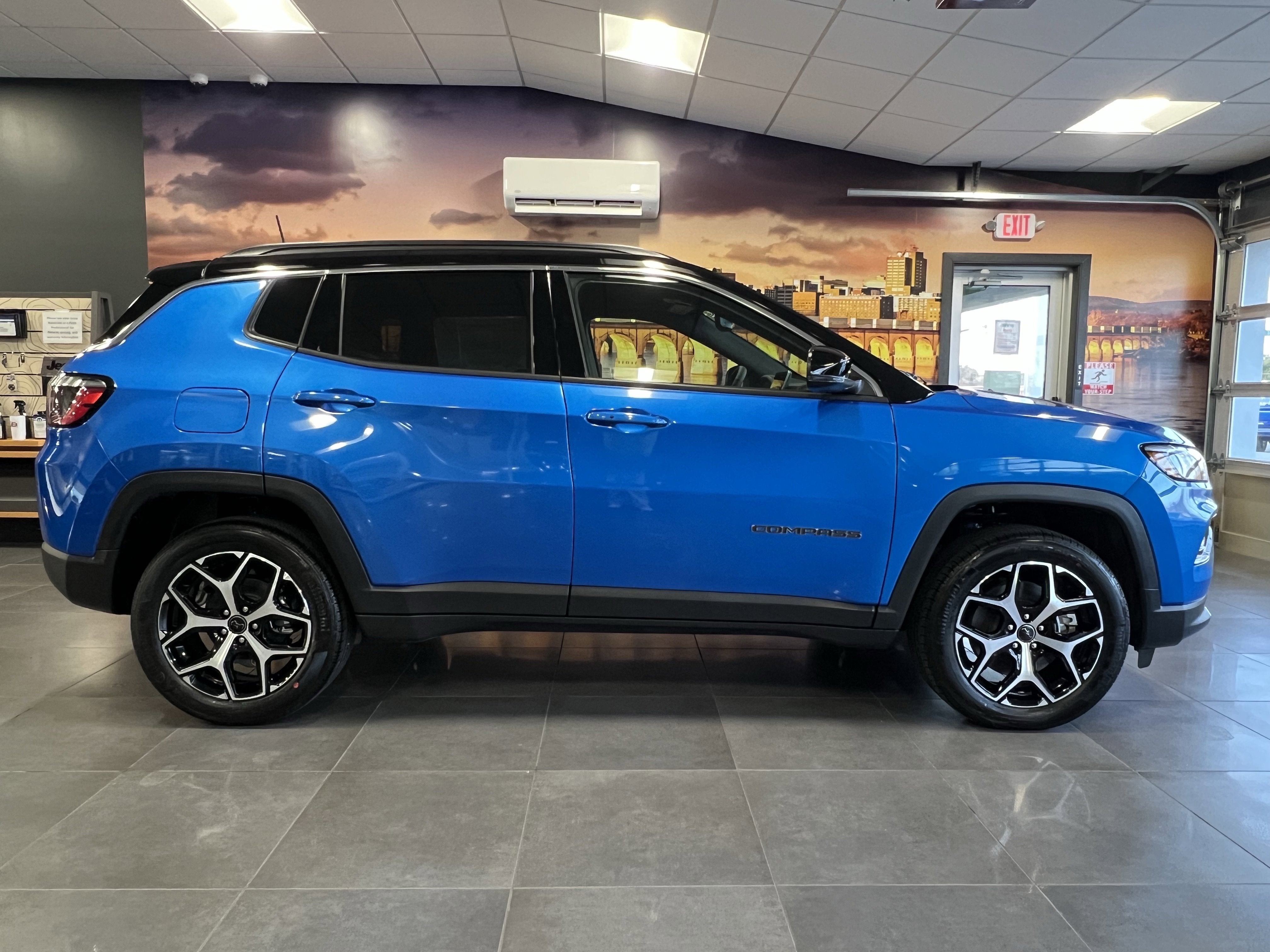 2026 Jeep Compass COMPASS LIMITED 4X4