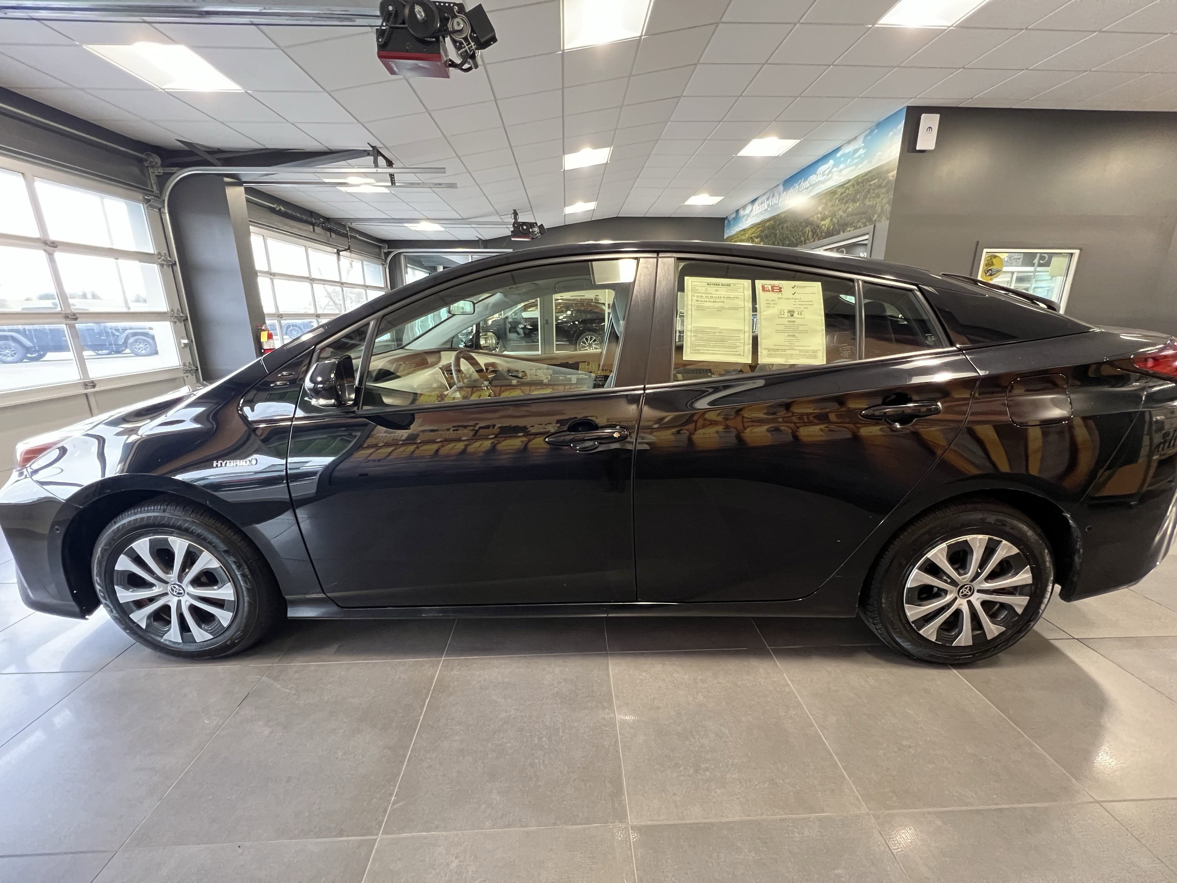 2019 Toyota Prius LE