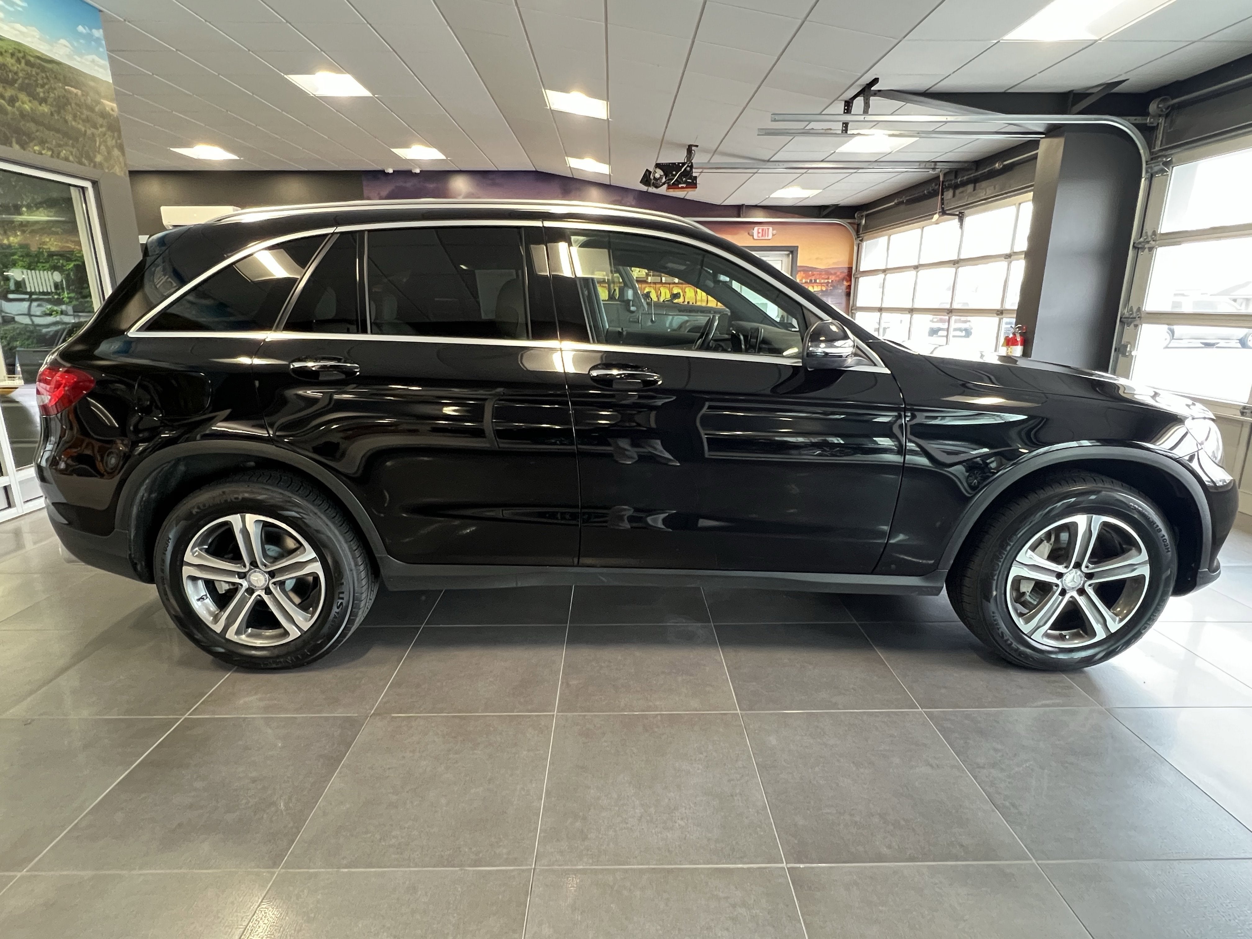 2017 Mercedes-Benz GLC 300 4MATIC®